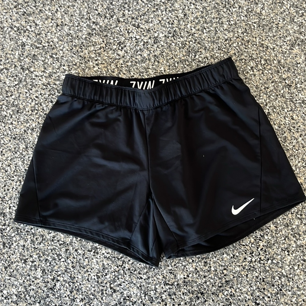 Nike M shorts